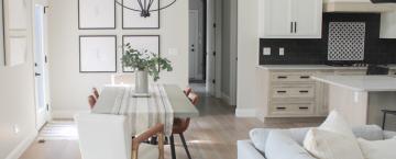 GOLD 240-299 square feet: Stephanie Pohlman Designs 