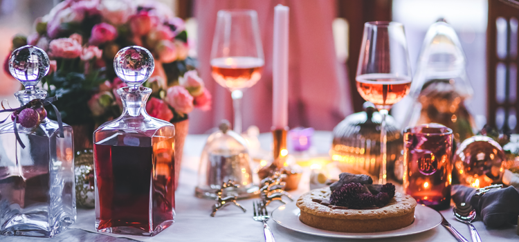 6 Steps to Building Your Holiday Tablescape